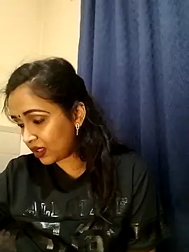 cute indianxo online show from March 10, 2026, 7:40 pm