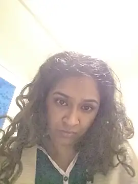 Snapshot of cute_indianxo chatting on June 23, 2026, 4:10 am cute indianxo online show from June 23, 2026, 4:10 am