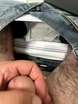 Heros2000 online show from October 19, 2025, 5:16 pm