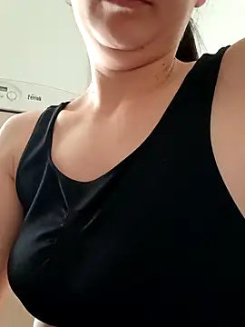 Snapshot of Lovely-deea chatting on November 6, 2025, 12:31 pm Lovely-deea online show from November 6, 2025, 12:31 pm