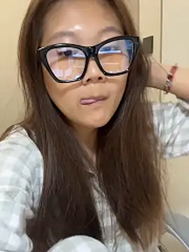 xena0501 online show from March 12, 2026, 1:37 pm