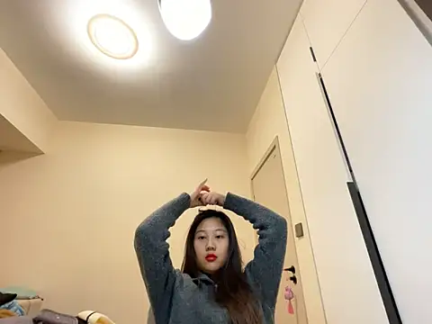 Snapshot of xena0501 chatting on December 14, 2025, 10:10 am xena0501 online show from December 14, 2025, 10:10 am