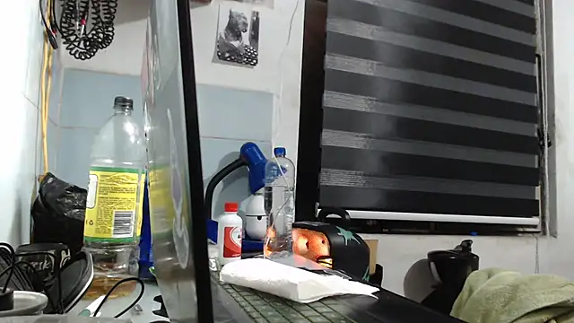 Snapshot of BabysHard chatting on February 17, 2026, 1:14 am BabysHard online show from February 17, 2026, 1:14 am