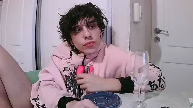 f3lifeliz online show from October 5, 2025, 9:27 pm