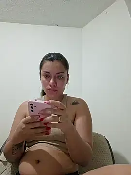 Snapshot of AmaiaSalvatore chatting on July 15, 2026, 10:28 pm AmaiaSalvatore online show from July 15, 2026, 10:28 pm