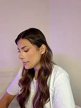 AmaiaSalvatore online show from October 9, 2025, 12:22 am