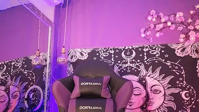 Snapshot of Gaia_Gatex chatting on February 25, 2026, 12:49 pm Gaia Gatex online show from February 25, 2026, 12:49 pm