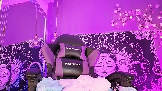 Snapshot of Gaia_Gatex chatting on February 12, 2026, 1:00 pm Gaia Gatex online show from February 12, 2026, 1:00 pm