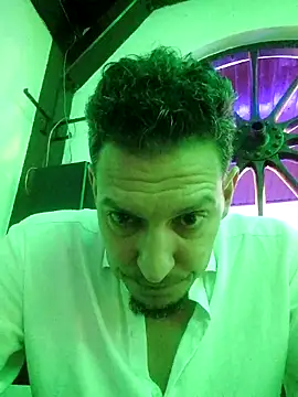 Snapshot of ARTANIS20 chatting on September 19, 2025, 6:23 pm ARTANIS20 online show from September 19, 2025, 6:23 pm