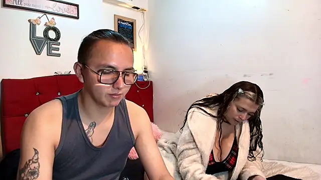 Snapshot of Husbands_Horny chatting on October 15, 2025, 1:41 pm Husbands Horny online show from October 15, 2025, 1:41 pm