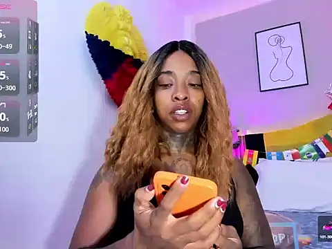 Snapshot of Pauline_Fox chatting on July 7, 2026, 2:25 am Pauline Fox online show from July 7, 2026, 2:25 am