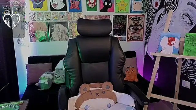 Yuhwan  online show from March 25, 2026, 6:18 pm