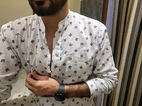 Snapshot of mlove902 chatting on November 10, 2025, 11:26 am mlove902 online show from November 10, 2025, 11:26 am