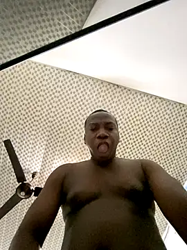 Snapshot of Atta-esi chatting on November 30, 2025, 8:31 pm Atta-esi online show from November 30, 2025, 8:31 pm