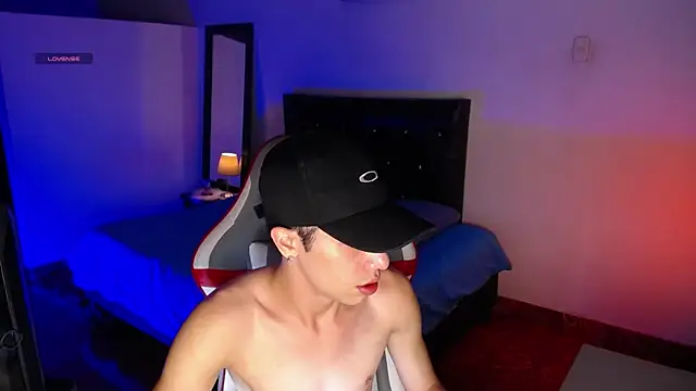 Snapshot of santiago_cutex chatting on July 16, 2026, 1:30 pm santiago cutex online show from July 16, 2026, 1:30 pm