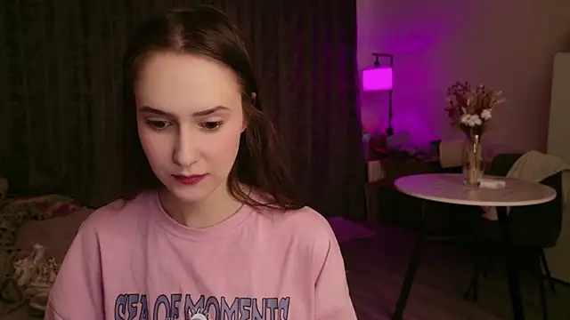 LucyRose3 online show from May 6, 2026, 6:12 pm