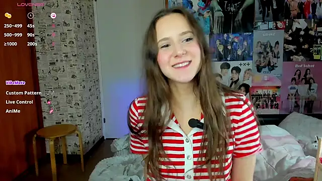 LucyRose3 online show from October 27, 2025, 4:19 pm