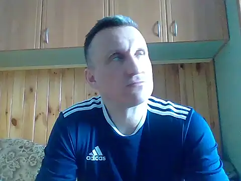 Maksymilian1 online show from April 12, 2026, 10:07 am