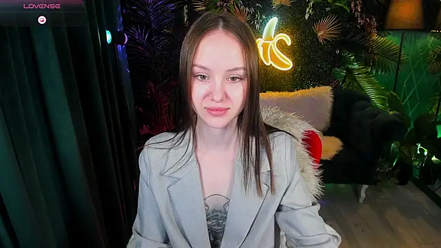 MarySparkle online show from May 3, 2026, 4:28 am
