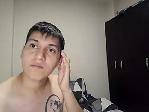 Snapshot of Andbry chatting on October 24, 2025, 1:04 am Andbry online show from October 24, 2025, 1:04 am