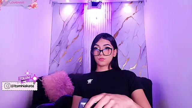 Snapshot of Mhiaa_Sweet chatting on April 8, 2026, 12:06 pm Mhiaa Sweet online show from April 8, 2026, 12:06 pm