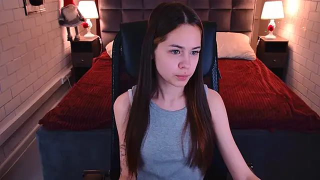 Snapshot of UliaNeer chatting on March 5, 2026, 5:04 am UliaNeer online show from March 5, 2026, 5:04 am