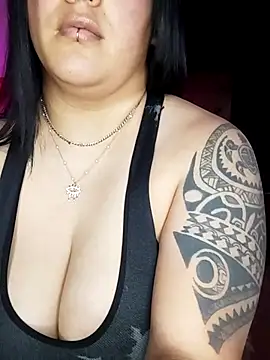 Snapshot of kittenFreyja_ chatting on October 8, 2025, 11:05 pm kittenFreyja online show from October 8, 2025, 11:05 pm