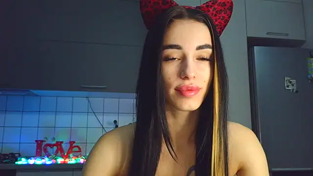 Snapshot of EvaMelnik chatting on October 22, 2025, 3:33 pm EvaMelnik online show from October 22, 2025, 3:33 pm