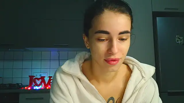 Snapshot of EvaMelnik chatting on October 13, 2025, 3:46 pm EvaMelnik online show from October 13, 2025, 3:46 pm