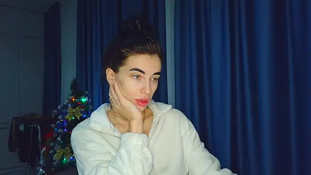 Snapshot of EvaMelnik chatting on November 26, 2025, 11:05 pm EvaMelnik online show from November 26, 2025, 11:05 pm