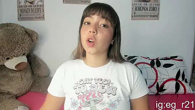 Snapshot of emma_grays2 chatting on April 17, 2026, 6:27 am emma grays2 online show from April 17, 2026, 6:27 am