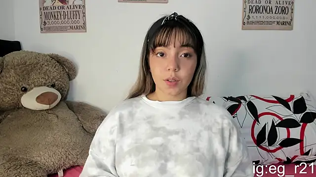 Snapshot of emma_grays2 chatting on April 18, 2026, 6:27 am emma grays2 online show from April 18, 2026, 6:27 am