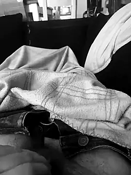 blueeyesss online show from March 16, 2026, 10:08 am