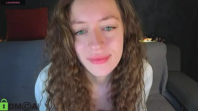 Agnes Wells online show from May 5, 2026, 1:08 am