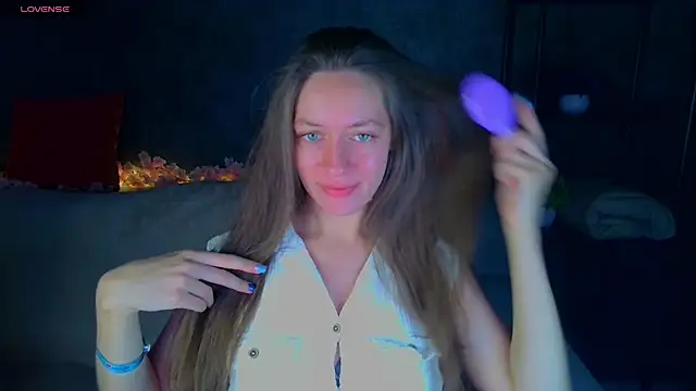Snapshot of Agnes_Wells chatting on July 13, 2026, 1:16 am Agnes Wells online show from July 13, 2026, 1:16 am