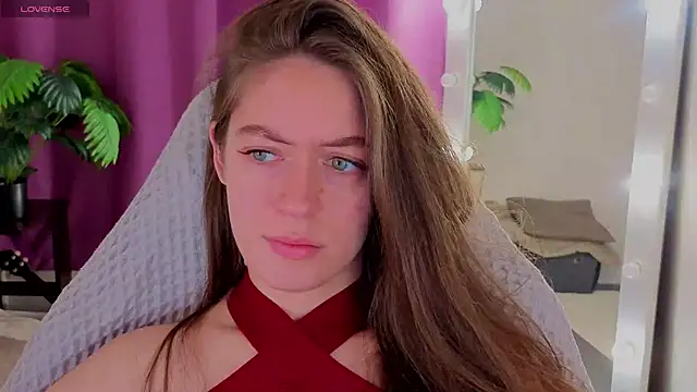 Snapshot of Agnes_Wells chatting on June 10, 2026, 1:07 am Agnes Wells online show from June 10, 2026, 1:07 am