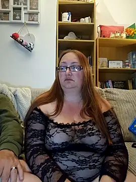 Luscious-LucyXX online show from May 6, 2026, 8:24 pm