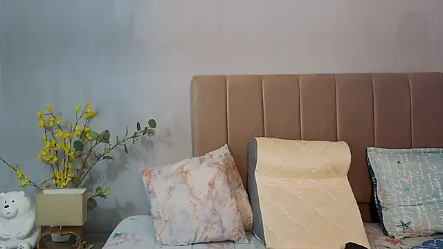 Penelophe01 online show from February 24, 2026, 6:53 pm