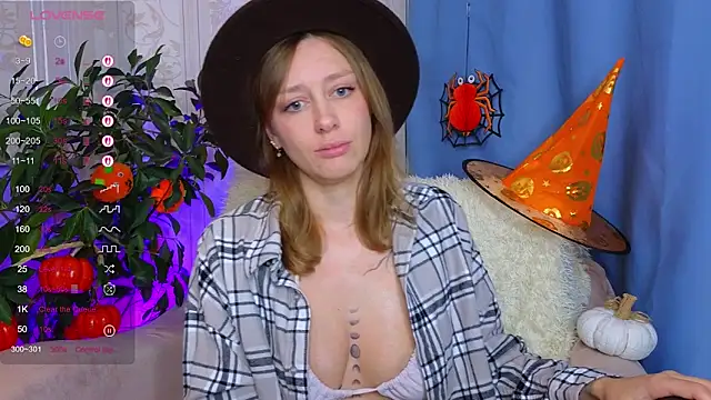 evashiny  online show from October 29, 2025, 4:00 am