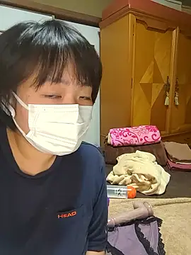 Snapshot of yukari_0011 chatting on October 20, 2025, 2:13 am yukari 0011 online show from October 20, 2025, 2:13 am