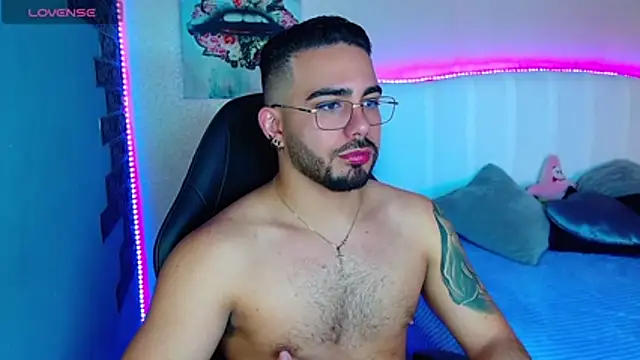 adamhairy online show from July 11, 2026, 6:52 pm