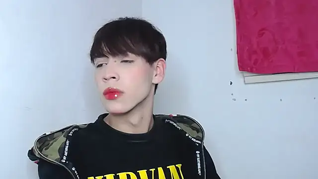 Snapshot of lucky_stricke chatting on November 7, 2025, 3:33 am lucky stricke online show from November 7, 2025, 3:33 am