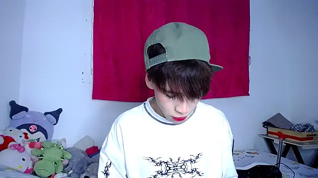 Snapshot of lucky_stricke chatting on November 14, 2025, 4:16 am lucky stricke online show from November 14, 2025, 4:16 am