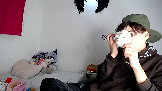 Snapshot of lucky_stricke chatting on October 25, 2025, 4:00 am lucky stricke online show from October 25, 2025, 4:00 am