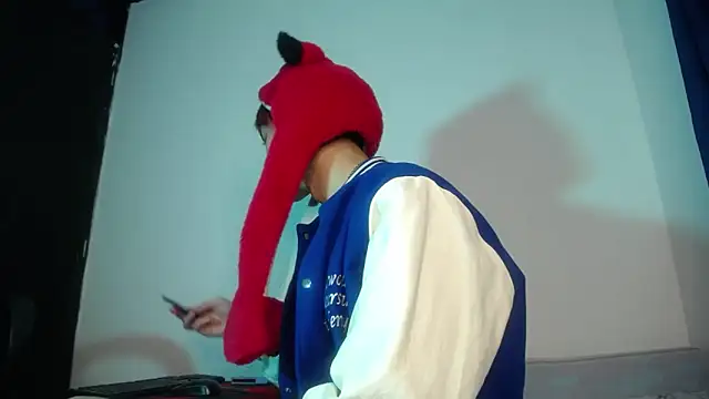 Snapshot of lucky_stricke chatting on March 22, 2026, 5:21 am lucky stricke online show from March 22, 2026, 5:21 am