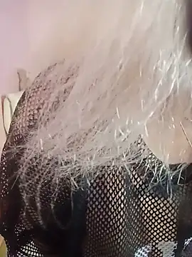 SquirtMilf00 online show from July 7, 2026, 3:20 am