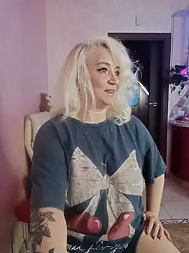 SquirtMilf00 online show from July 15, 2026, 5:03 am