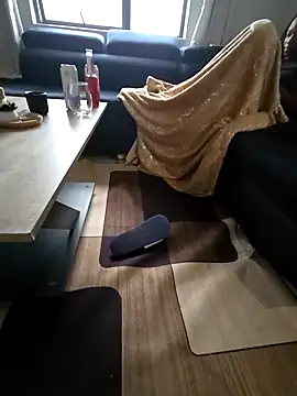 mojaymort online show from November 15, 2025, 4:00 pm