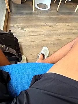 Snapshot of mojaymort chatting on February 12, 2026, 1:00 pm mojaymort online show from February 12, 2026, 1:00 pm