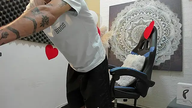 Snapshot of nextboywell1 chatting on February 15, 2026, 8:19 pm nextboywell1 online show from February 15, 2026, 8:19 pm